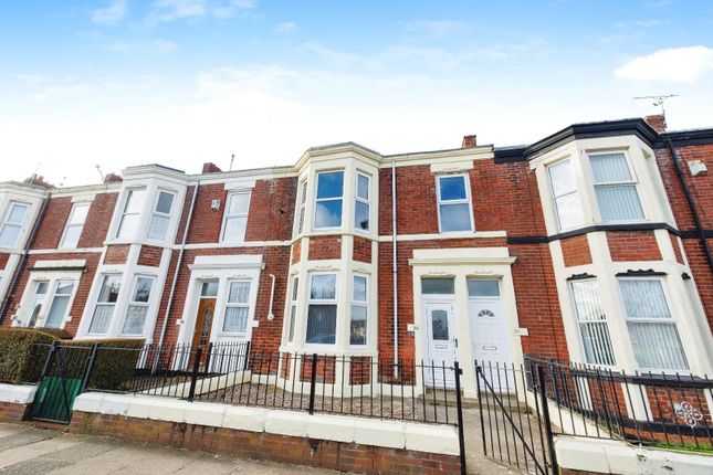 Flat to rent in Sutton Street, Newcastle Upon Tyne