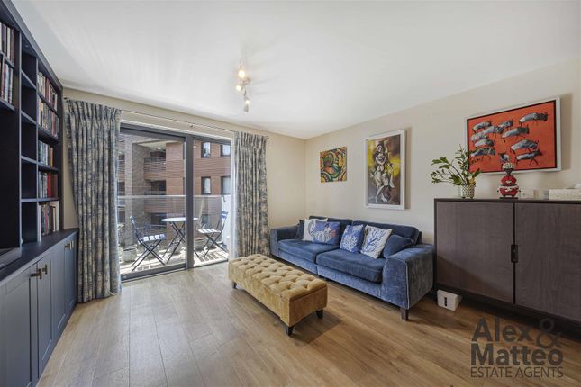Flat 127, Fairmont House, Albatross Way, London photo 2