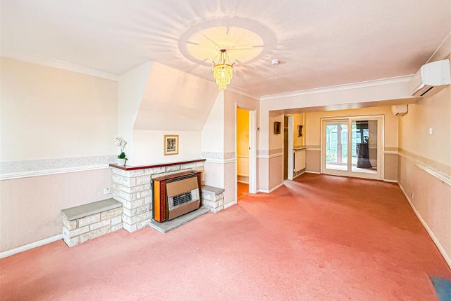 Maple Way, Burnham-On-Crouch photo 3