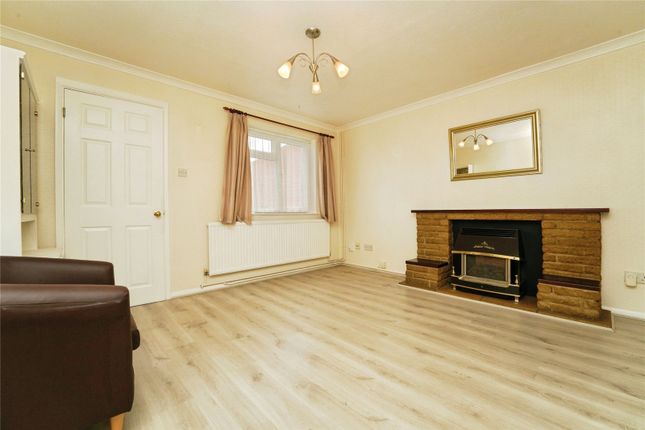17, Drayton Way, Gloucestershire photo 4