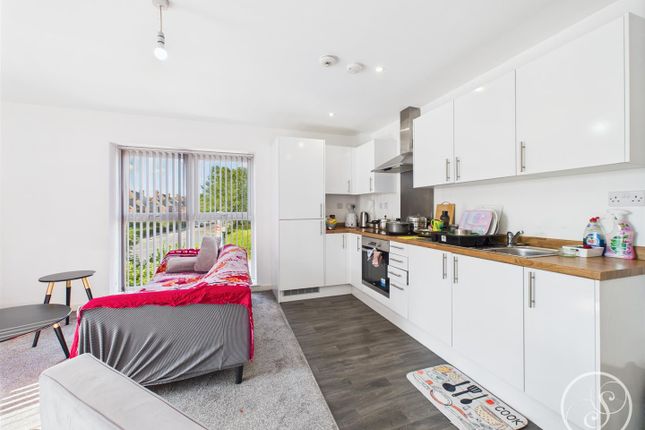 Flat 10 Abode, York Road, Leeds photo 3