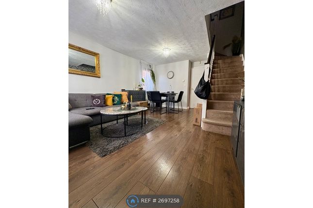 Sewell Close, Chafford Hundred, Grays photo 2