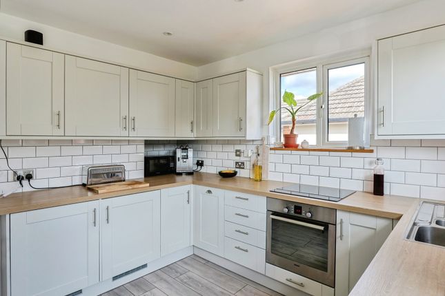 5, Hull Way, Dorset photo 4