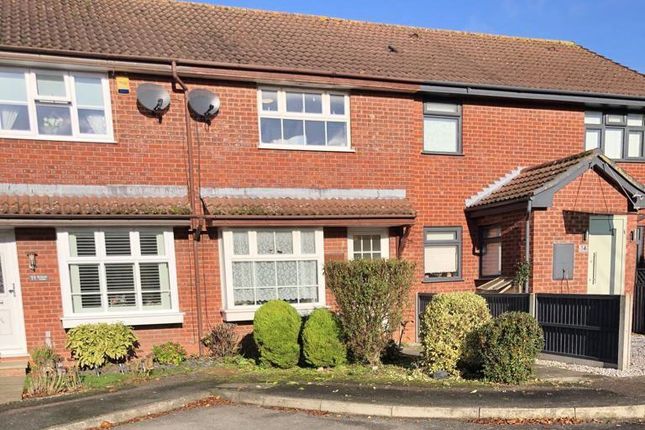 Thumbnail Property to rent in St. Neots Close, Borehamwood