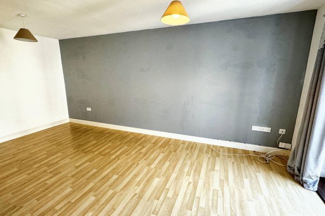 Flat 17, Bristol photo 4