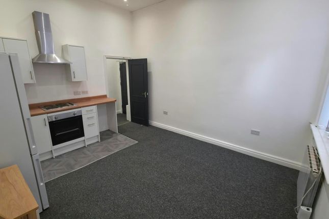 Flat 2, 288 Dickenson Road, Manchester photo 5