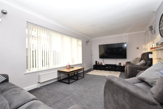 12, Royston Hill, Wakefield photo 2