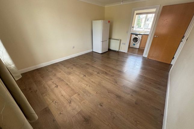 Flat 17,Woodlands Court, Woodlands Lane, Bristol photo 3