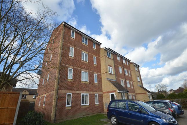 Flat to rent in Lundy House Himalayan Way, Watford