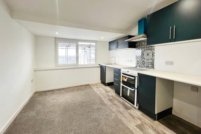 Winston Court, Flat 9, 7-8 Fort Terrace, Bridlington photo 3