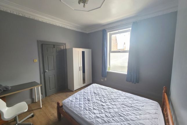 7 Pensher Street, Sunderland photo 2