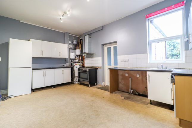 4, Hanover Street, Wakefield photo 2