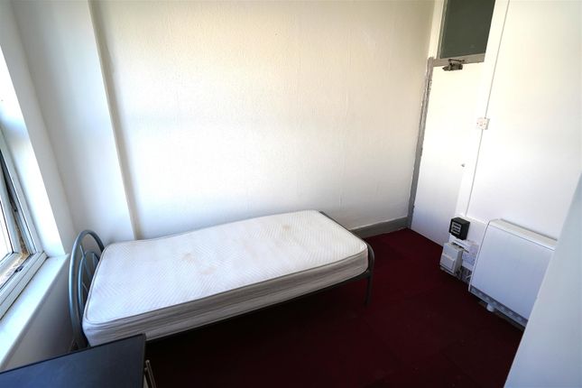 Room 1, 57, York Road, Southend-On-Sea photo 5