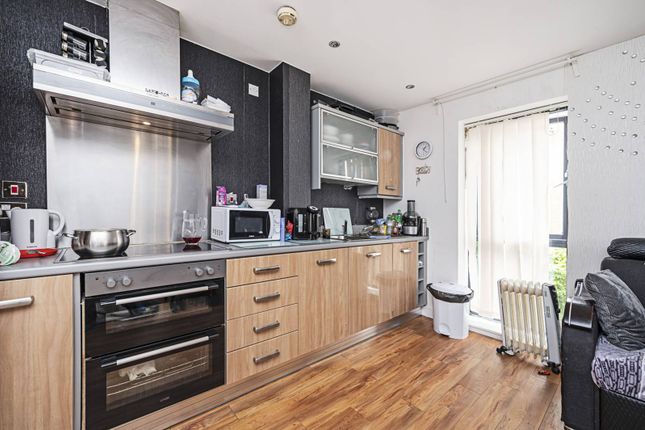Thumbnail Flat to rent in Windmill Road, Clapton, London