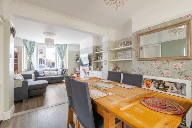 53 Laurel Road, Lowestoft photo 4