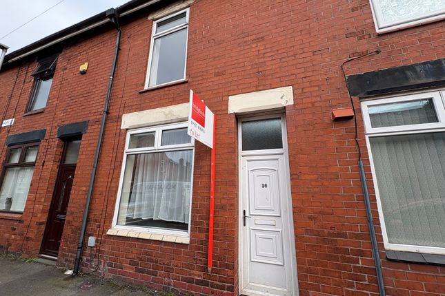 2-bed house on 36, Leigh, £775/mo