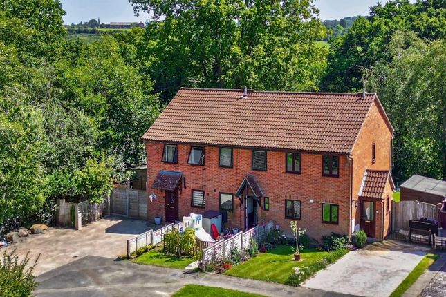 2-bed house on 92 Forest Dene, Crowborough, £275,000