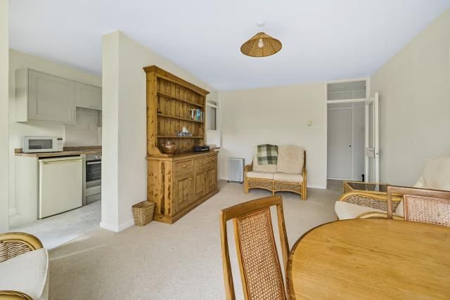 17, Seymour House, High Wycombe photo 4