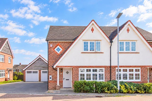 3-bed house on Eton Walk, Wakefield, £325,000