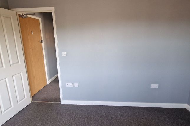 Flat to rent in Aylestone Road, Leicester