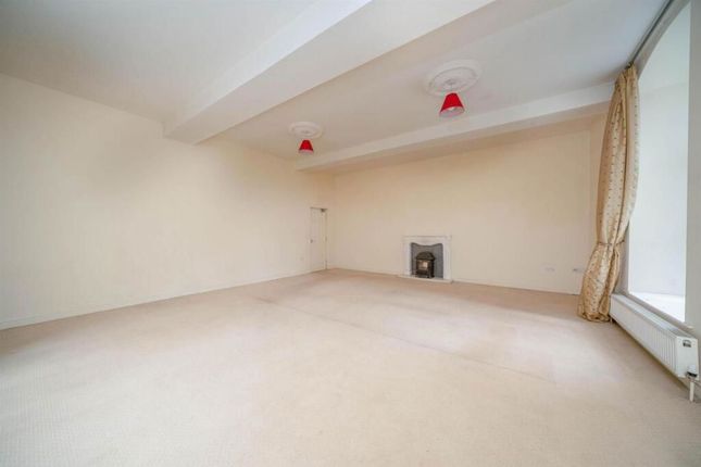 Flat 7, Phoenix Building, Buxton photo 4