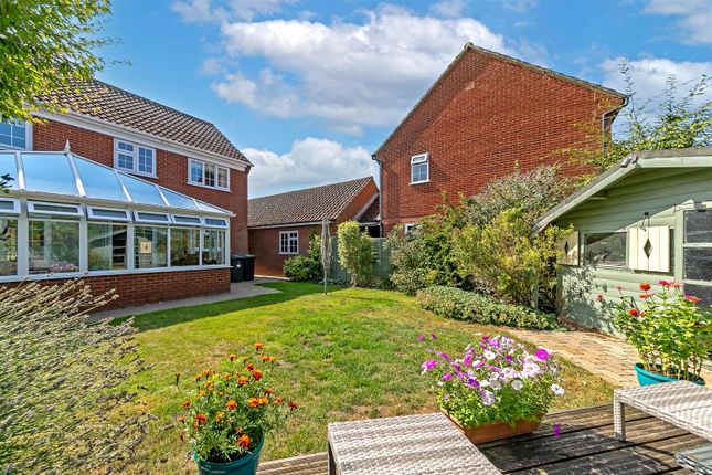 18Burghleyclose-92.Jpg
