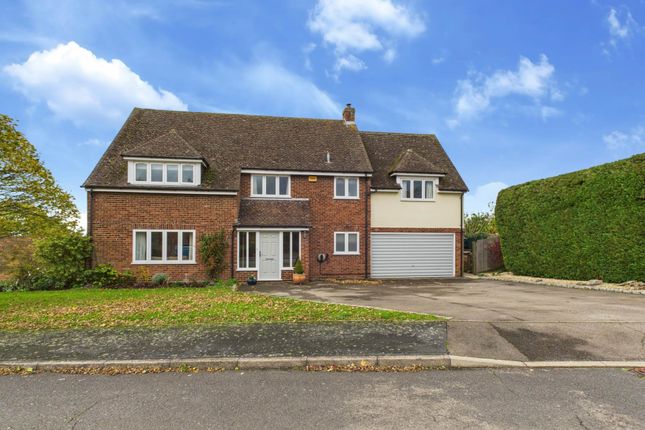 13, Pigott Orchard, Aylesbury photo 2