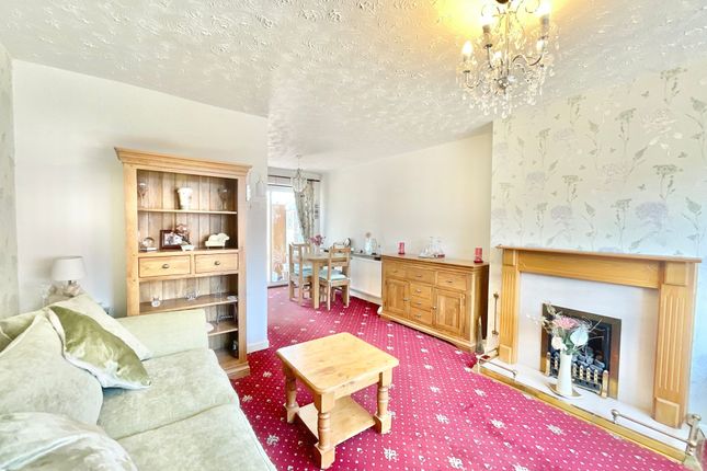 4 St. Georges Road, Stone photo 3