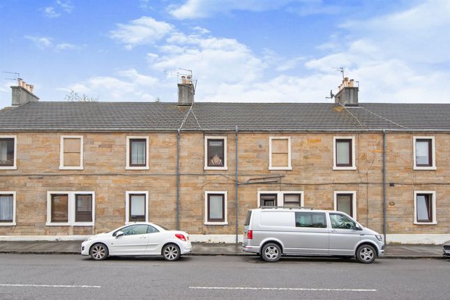 Thumbnail Flat for sale in Newfield Place, Thornliebank, Glasgow