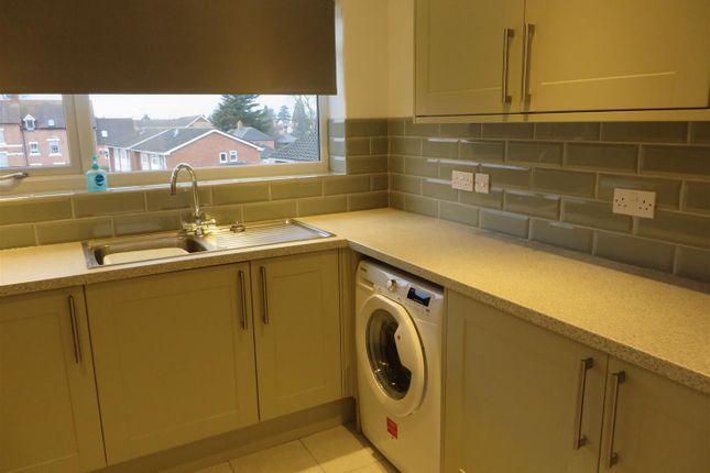 28, Dereham Court, Warwickshire photo 4