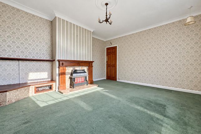 Monks Close, Newcastle-under-Lyme photo 3