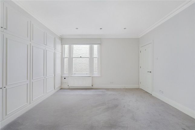 Flat 3, 115, Queens Gate, London photo 3