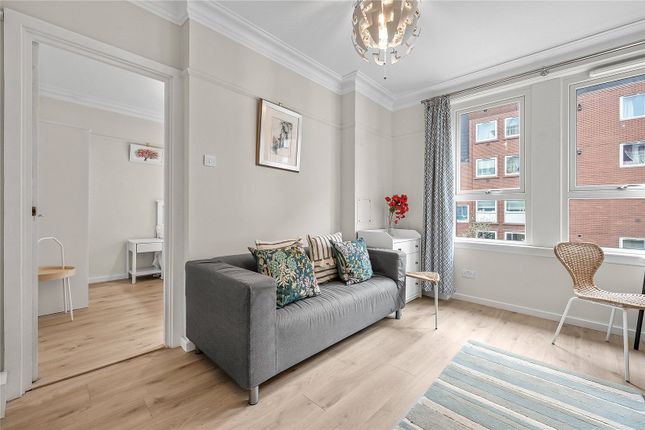 35 Sandringham Flats,, Charing Cross Road, London photo 3