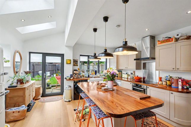12, Wigwam Lane, Nottingham photo 4