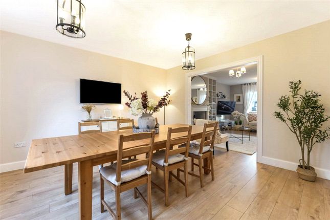 6, Swan Mews, Kilwinning photo 4