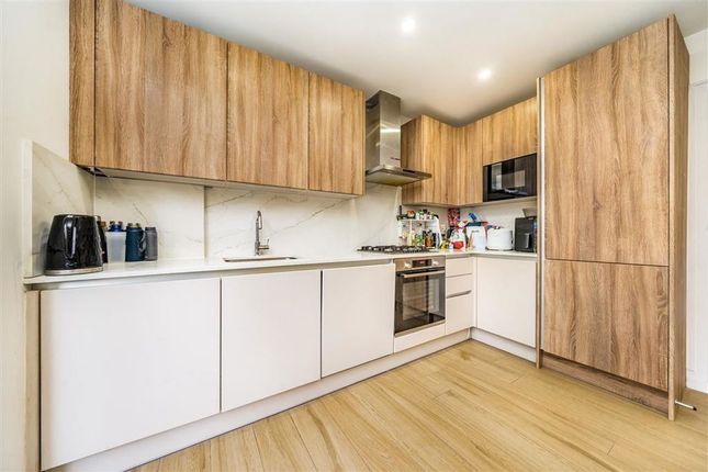 17A, Bermans Way, London photo 3