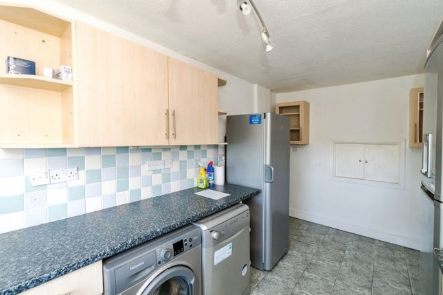 33B,, Fraser Road, Winchester photo 4