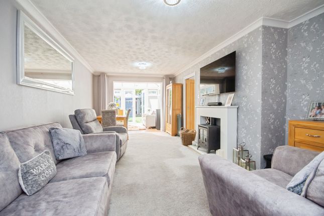 4, Codenham Green, Basildon photo 4