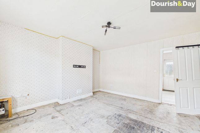 42 Princes Street, Stone photo 2