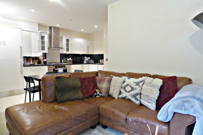 3, Gerrard Court, High Wycombe photo 4