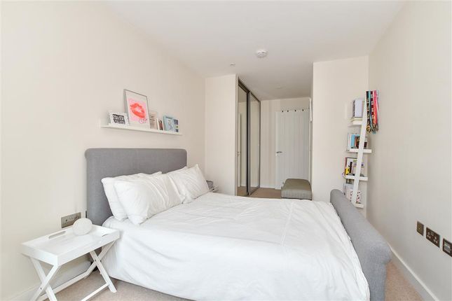 Flat for sale in North Street, Horsham, West Sussex