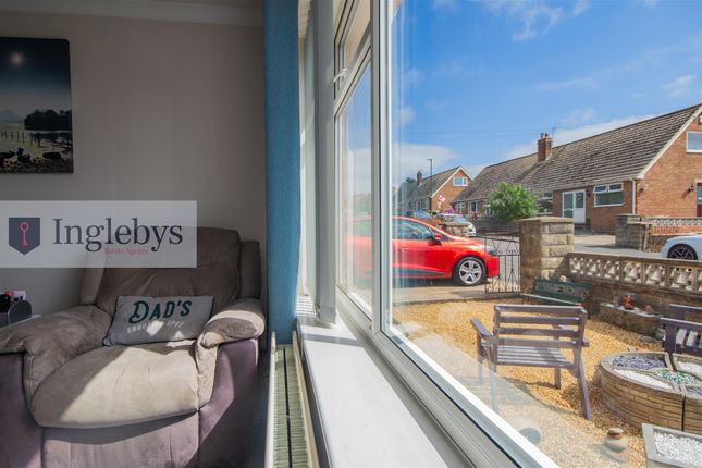 25, Glebe Gardens, Easington photo 3