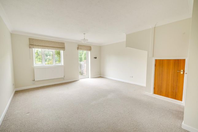 38, Millstream Way, Leighton Buzzard photo 2