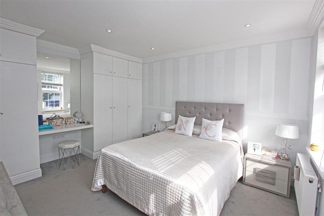 Flat to rent in Brighton Road, South Croydon