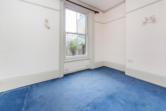 Property for sale in Shirlock Road, London
