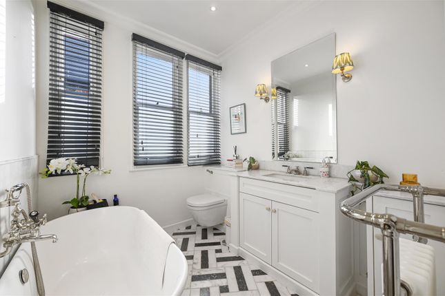 Flat for sale in Queens Mansions, Brook Green, London