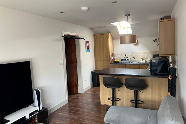 Flat 4, 27A,, Princess Road, North Yorkshire photo 2