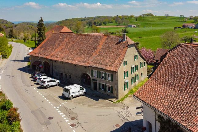 Thumbnail Villa for sale in Combremont-Le-Petit, Canton De Vaud, Switzerland