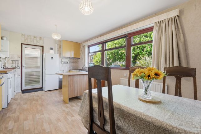 6 Westholme Close, Woodbridge photo 2