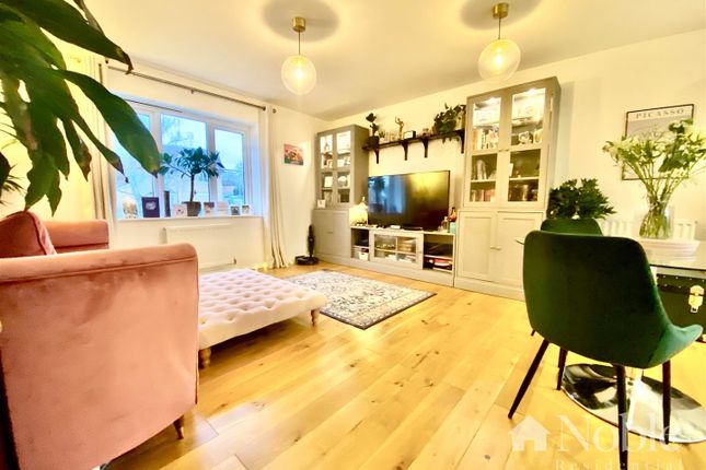 Flat for sale in Rosen Crescent, Hutton, Brentwood